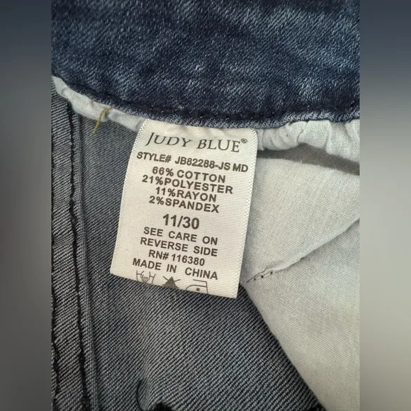 1093 Judy Blue Flare Jeans Size 11/30 (30x32) EUC High Rise Stretch