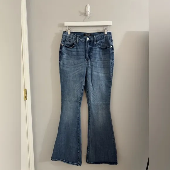 1093 Judy Blue Flare Jeans Size 11/30 (30x32) EUC High Rise Stretch