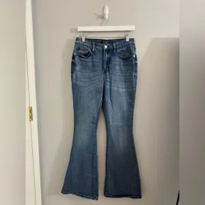 1093 Judy Blue Flare Jeans Size 11/30 (30x32) EUC High Rise Stretch