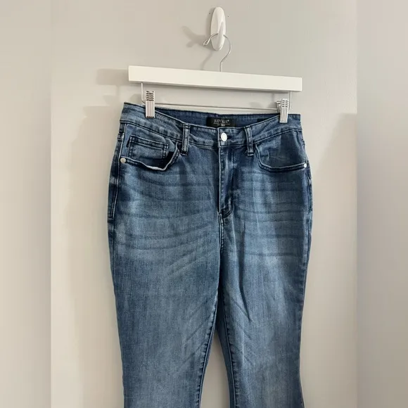 1093 Judy Blue Flare Jeans Size 11/30 (30x32) EUC High Rise Stretch
