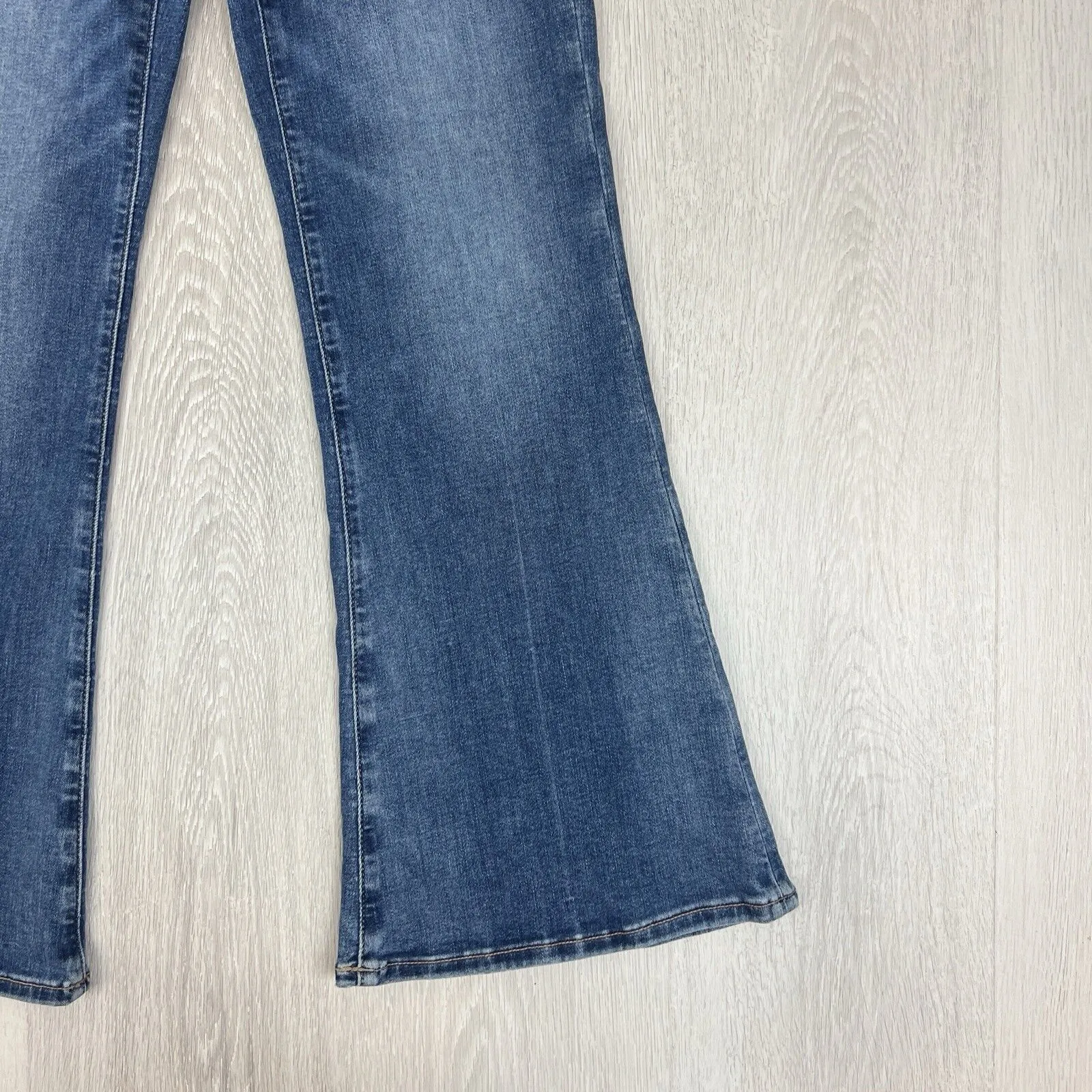 American Eagle Super High Rise Flare Womens Flared Jeans Size 8 US