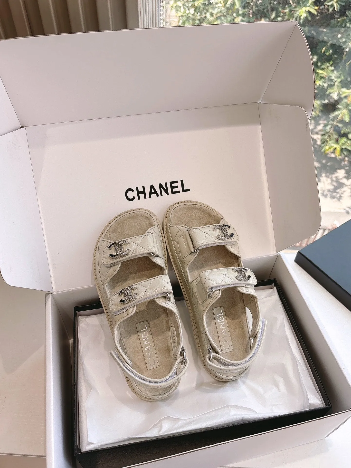 CH 25s bow flat beach slippers