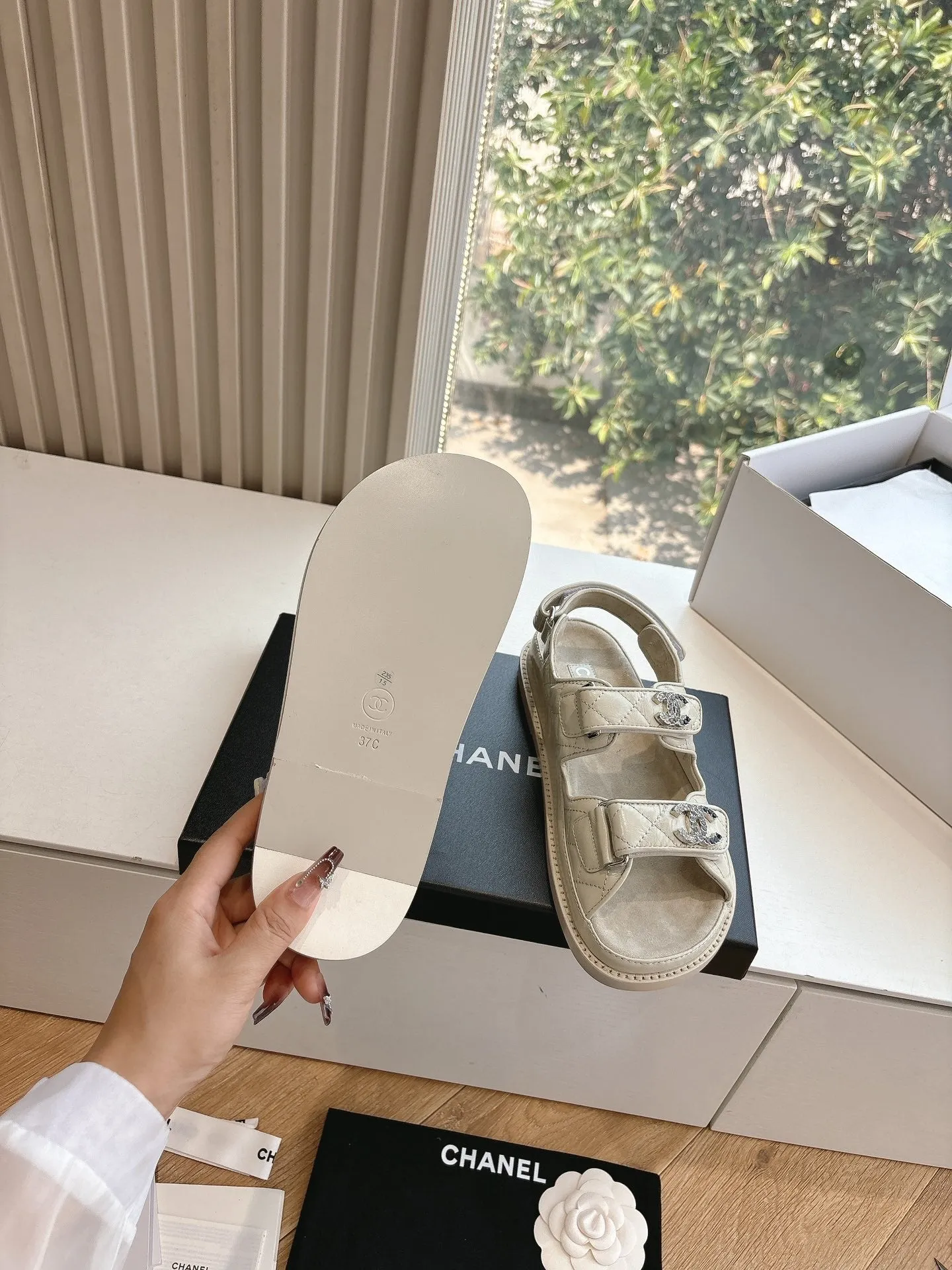 CH 25s bow flat beach slippers