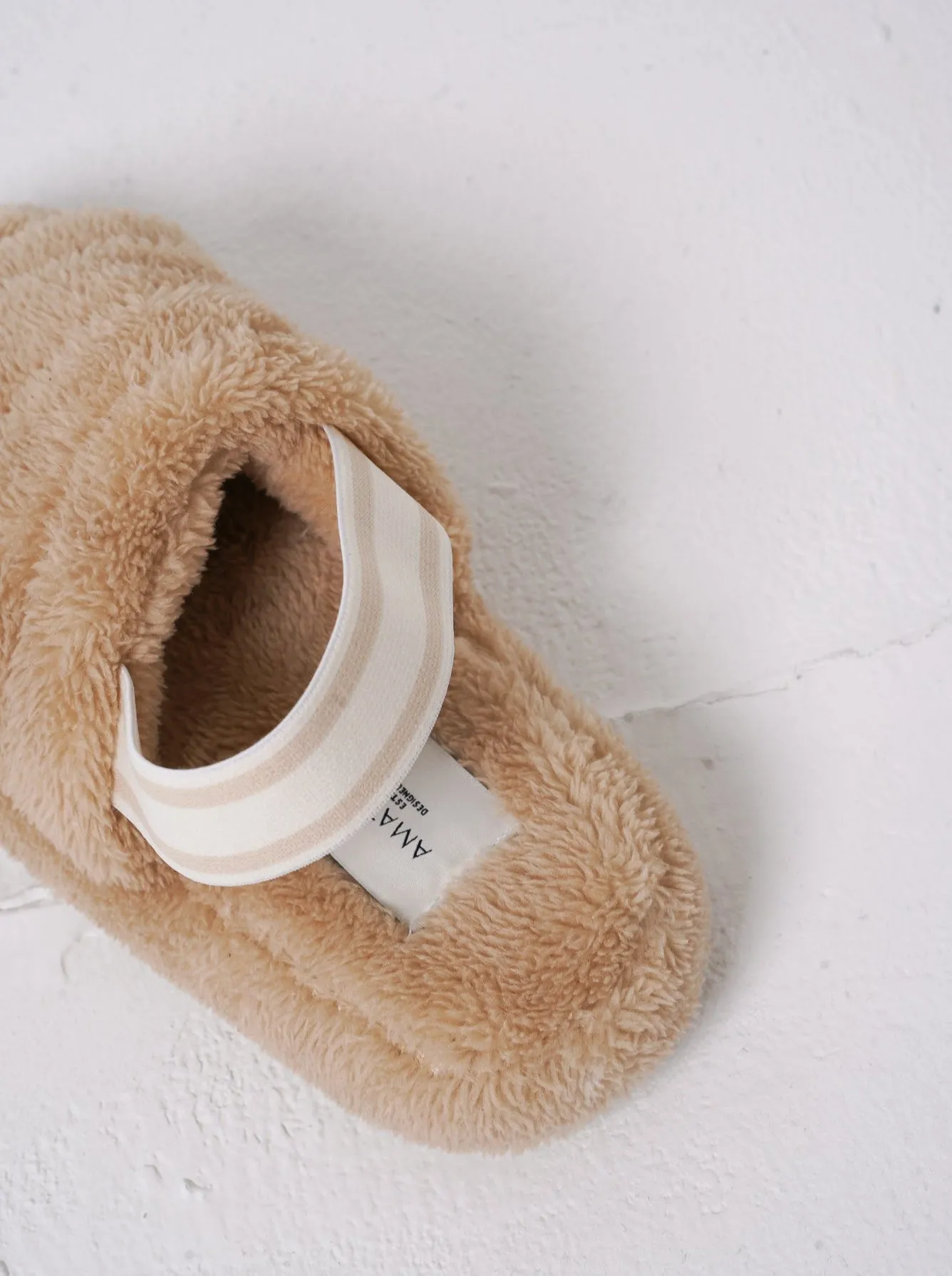 comfort fluffy slippers / 亜麻(beige)