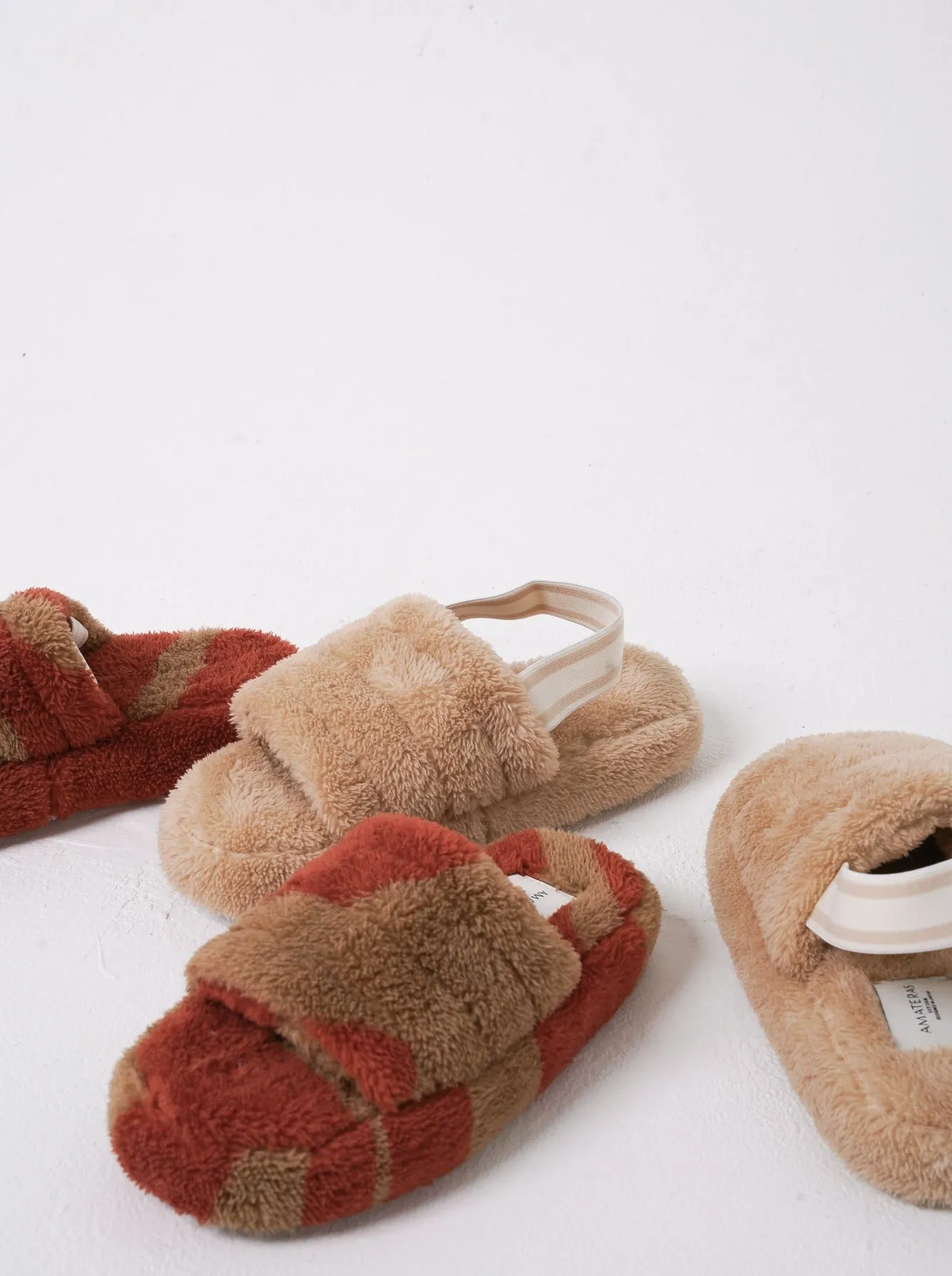 comfort fluffy slippers / 亜麻(beige)