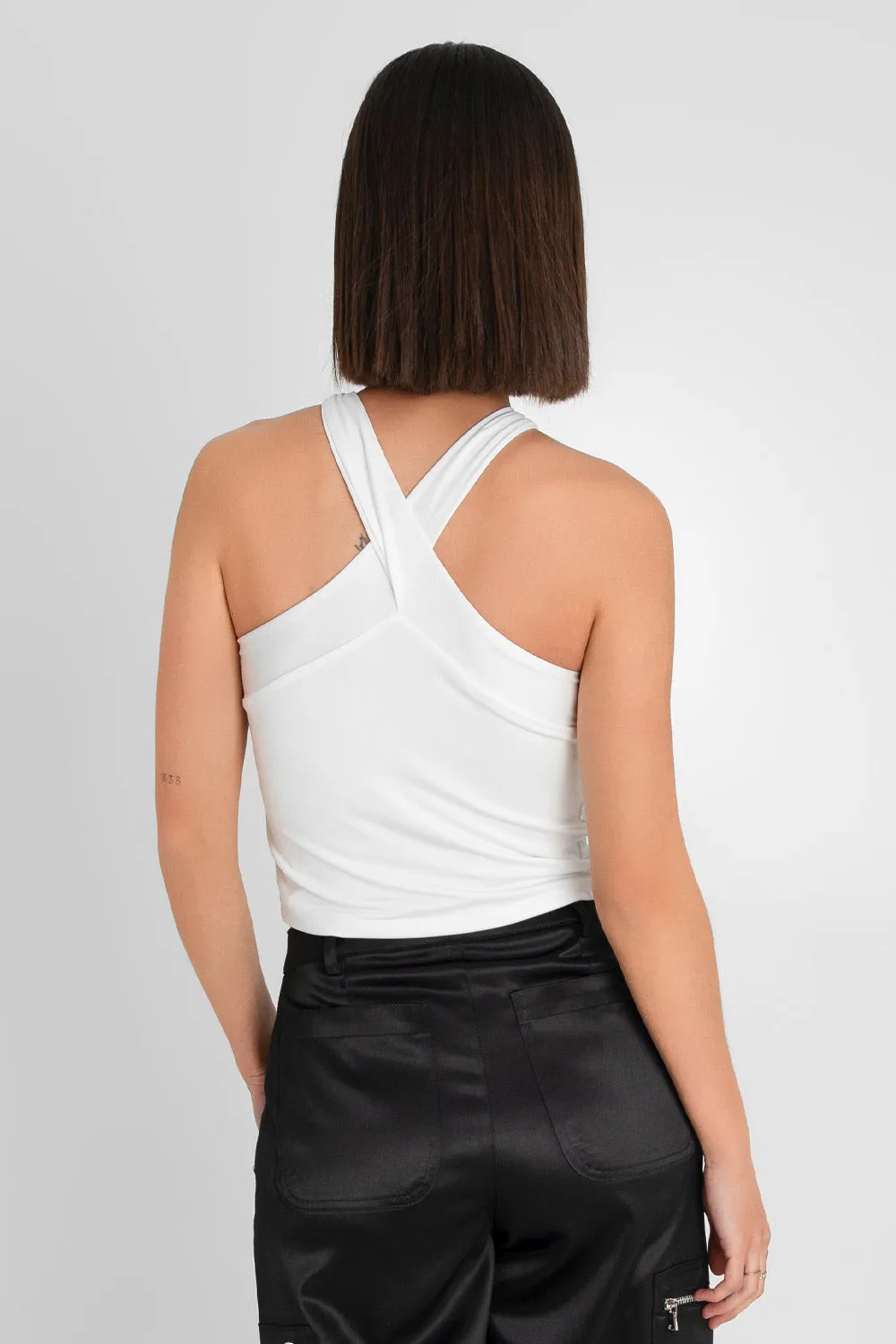 Crop top de cuello halter cruzado tirantes