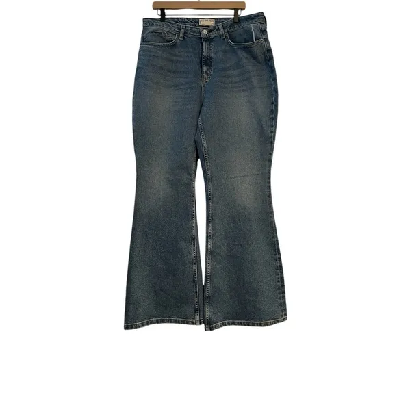 Free People CRVY Vintage High-Rise Flare Jeans Size 34 NWT