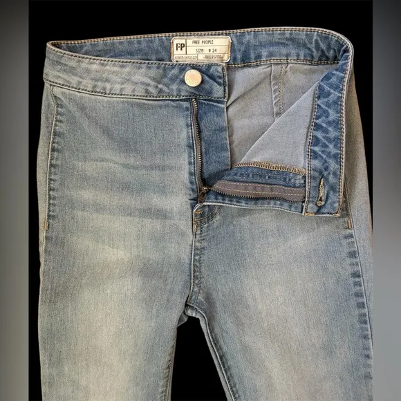 Free People Women’s Flared Denim Jeans Size 24