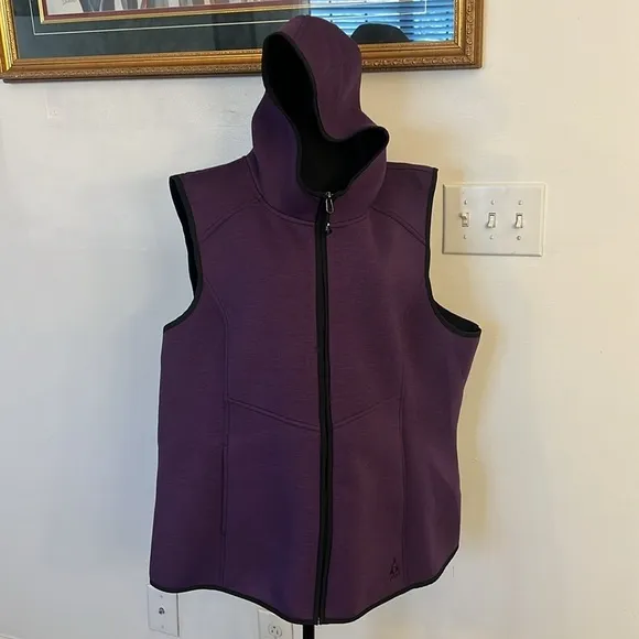 Gerry Women's Hooded Sleeveless Vest Purple Outerwear Athletic Zip, Sz. M.
