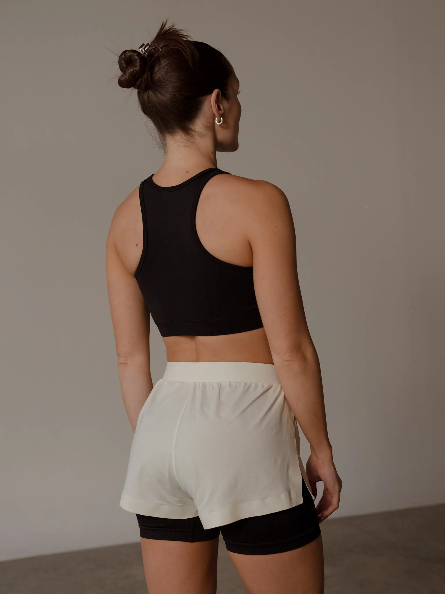MIX SEAMLESS CROP TOP  - PLUS BLACK