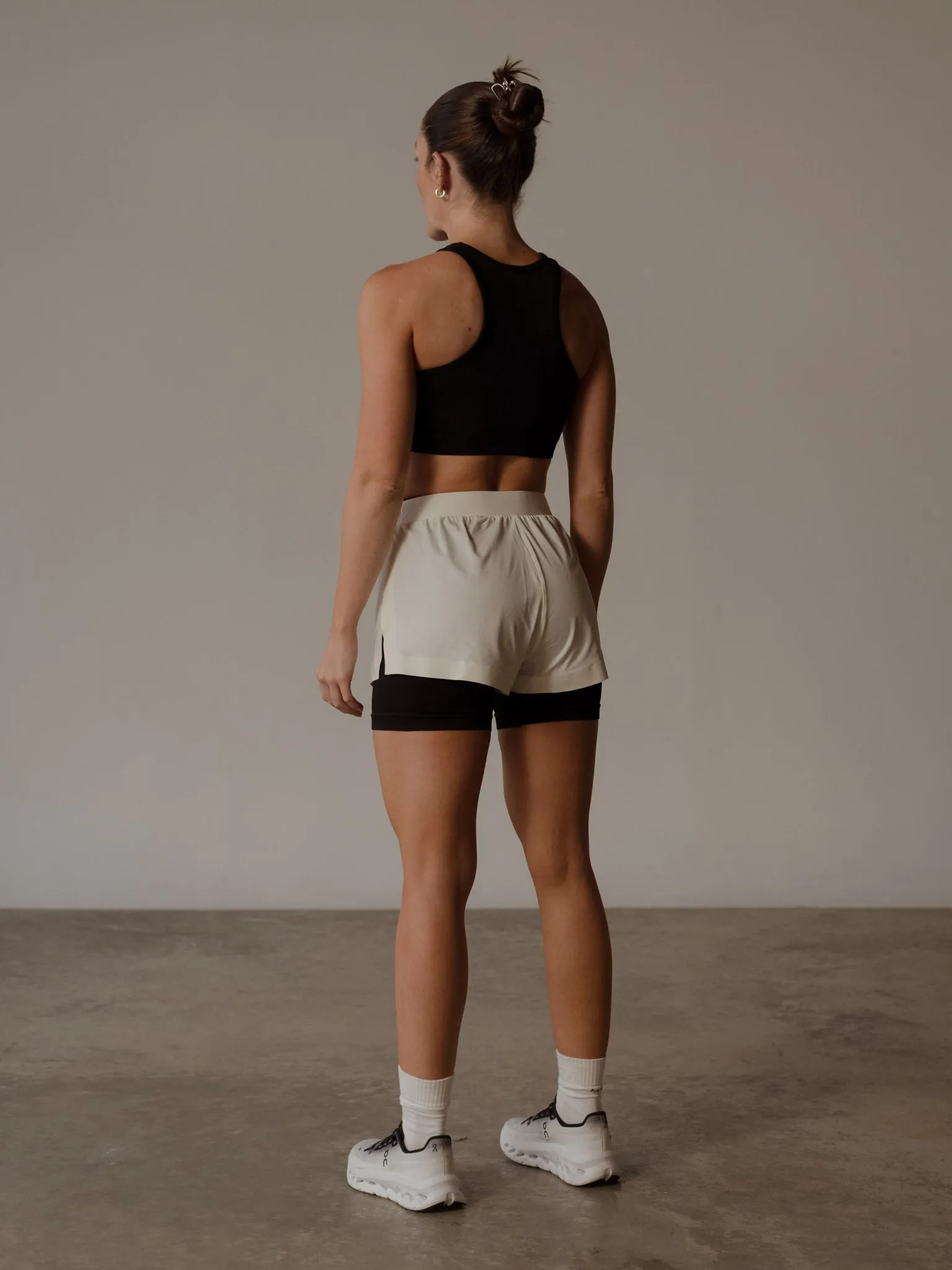 MIX SEAMLESS CROP TOP  - PLUS BLACK