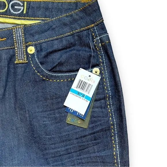 NWT Women’s COOGI Rhinestone Embellished Dark Jeans - Size 9/10