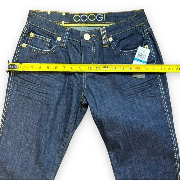NWT Women’s COOGI Rhinestone Embellished Dark Jeans - Size 9/10
