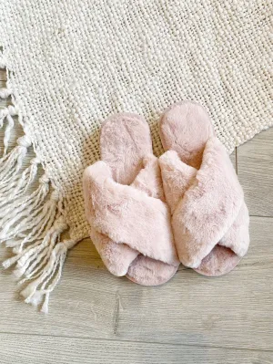 Skylar Fluffy Slippers in Pink