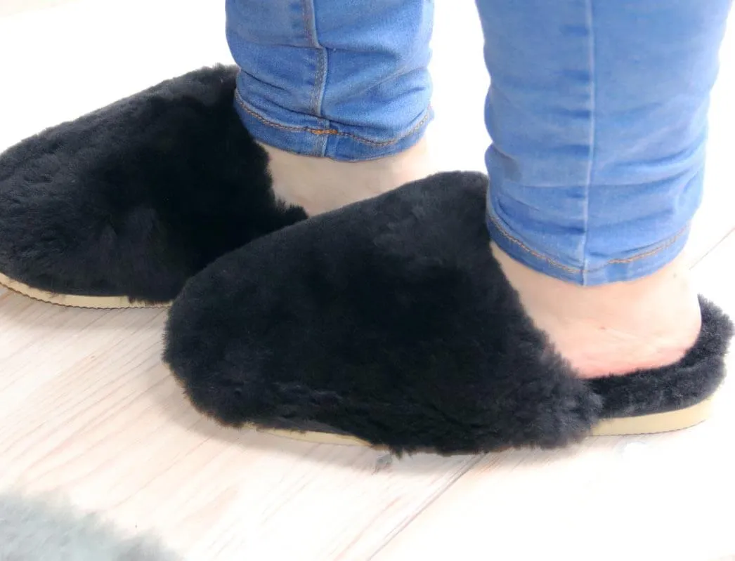 THIES Women's Sheepskin Slippers Fluffy, Navy