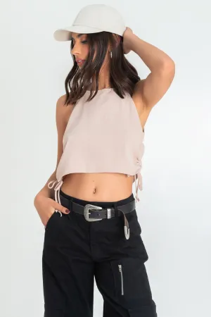 Top halter tirantes con jaretas laterales