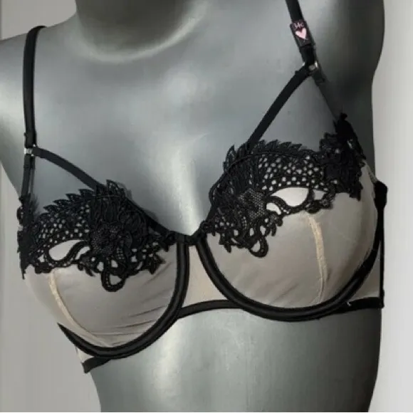 Victoria Secret Luxe Dragon Lace Bra Unlined Balconette Nude Lingerie 36C Nee