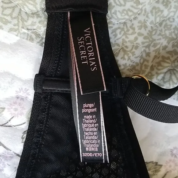 VS Luxe Lingerie Black Fishnet Lace Push-up Bra