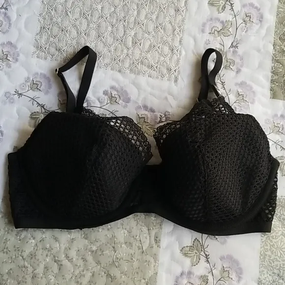 VS Luxe Lingerie Black Fishnet Lace Push-up Bra