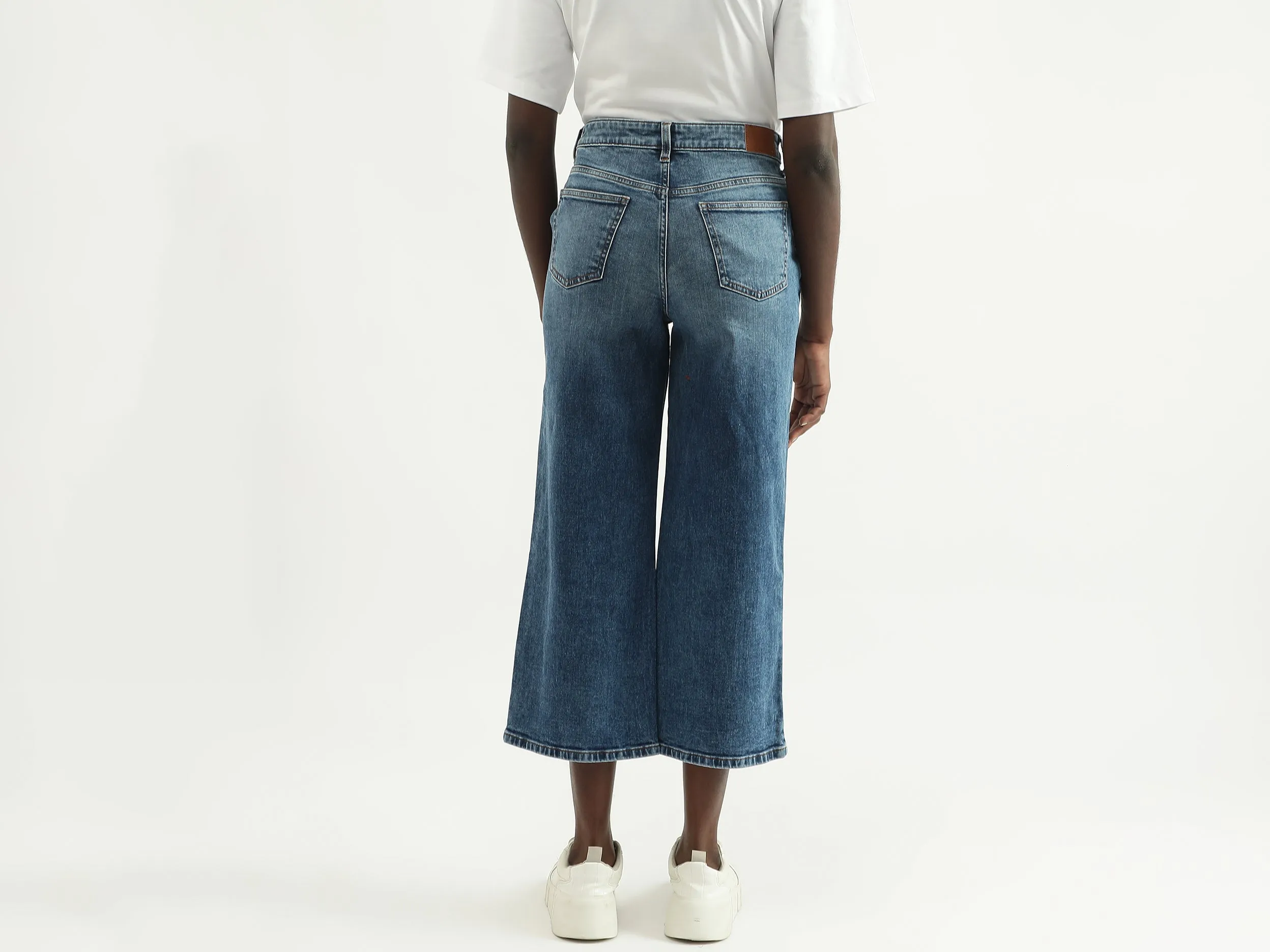 Women Solid Flared Fit Jeans