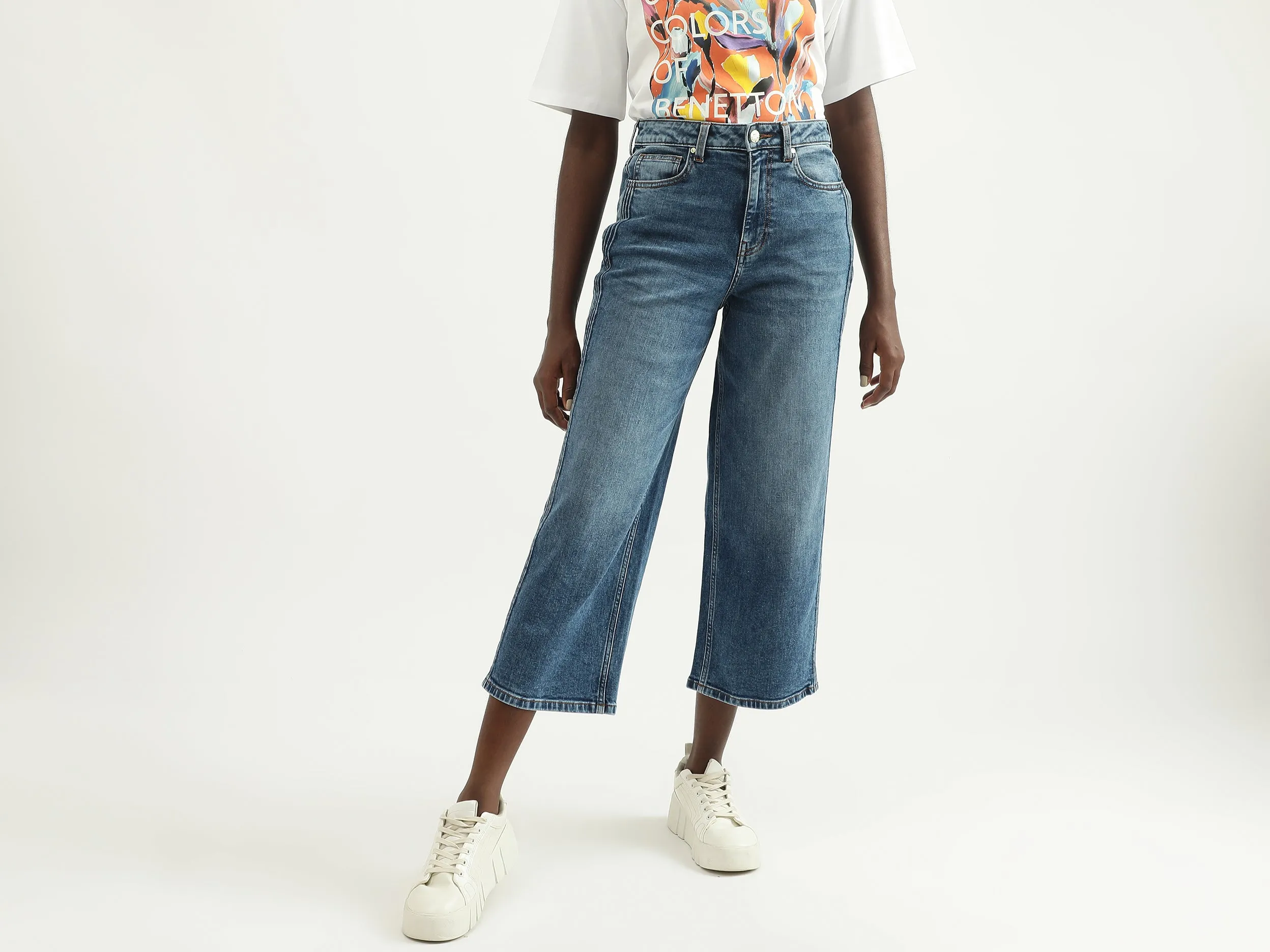 Women Solid Flared Fit Jeans