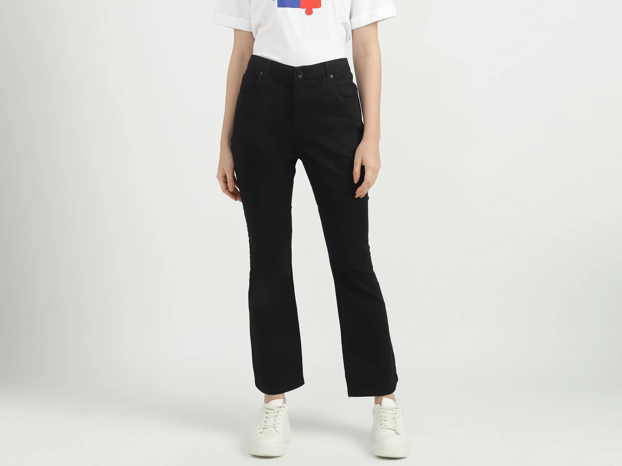 Women Solid Flared Leg Jeans